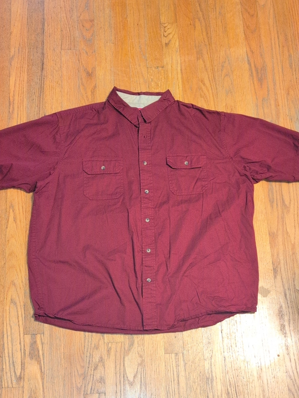 Men's Casual Button-Down Shirt in Burgundy with Chest Pockets